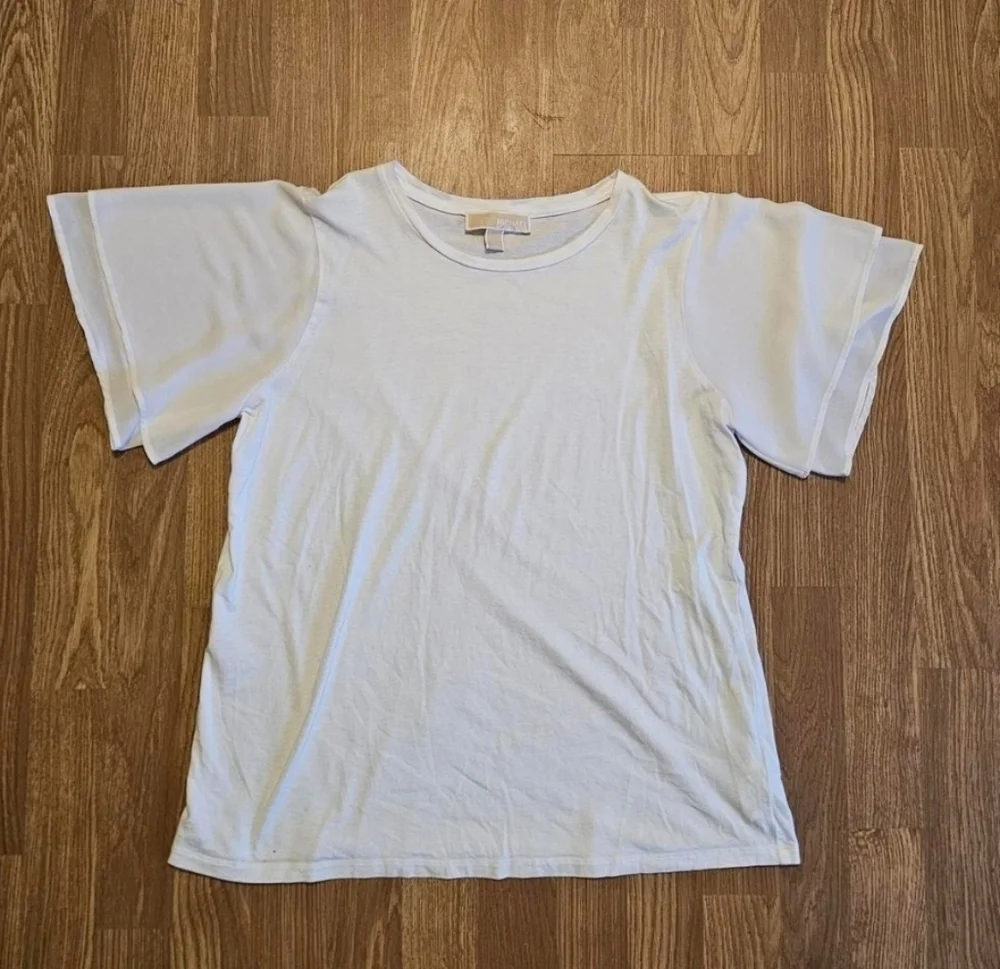 Michael Kors Classic White Tee With Ruffled Sleeves